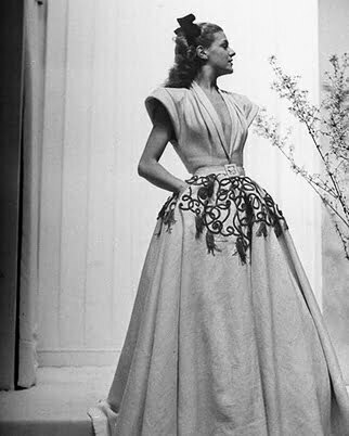 1950s fashion women's dresses