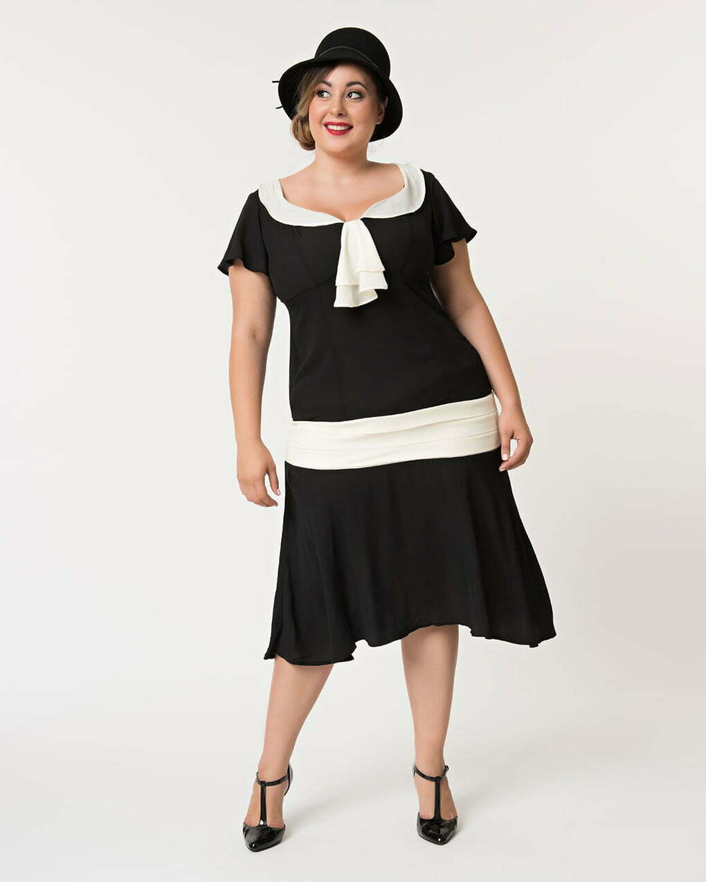 Plus Size Dress Is A Very Important Invention In 1920s Vintage Retro   Unique Vintage Plus Size 1920s Black Cream Wilshire Flapper Day Dress 