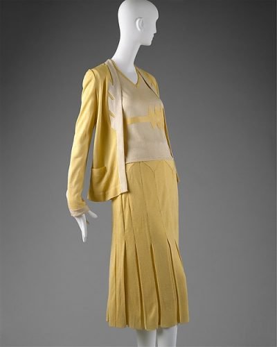 Style Your Vintage Look: Women’s Sweater Dress Inspired By 1920s 